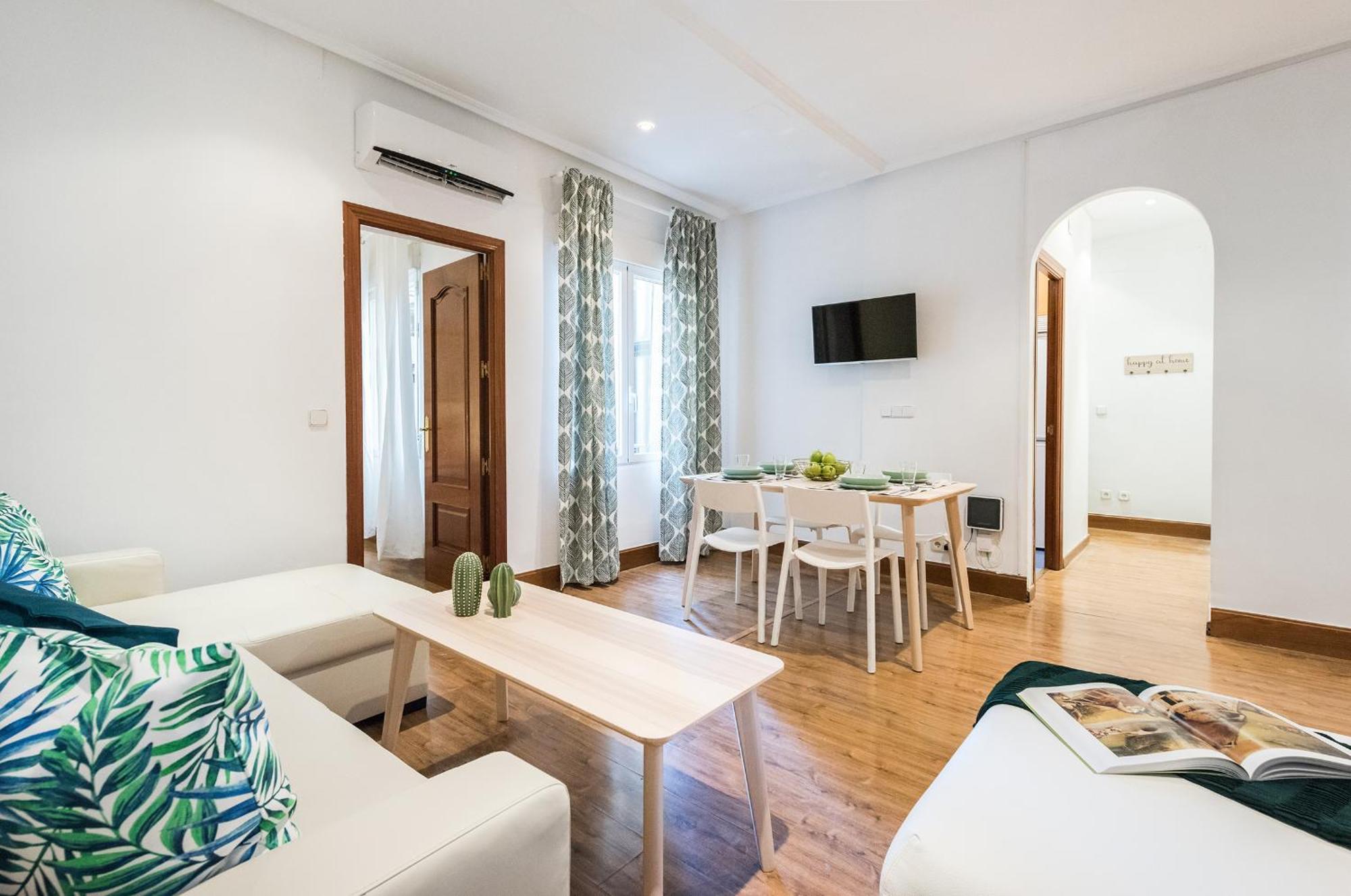 Lujosos Apartamentos En El Centro De Madrid Kültér fotó